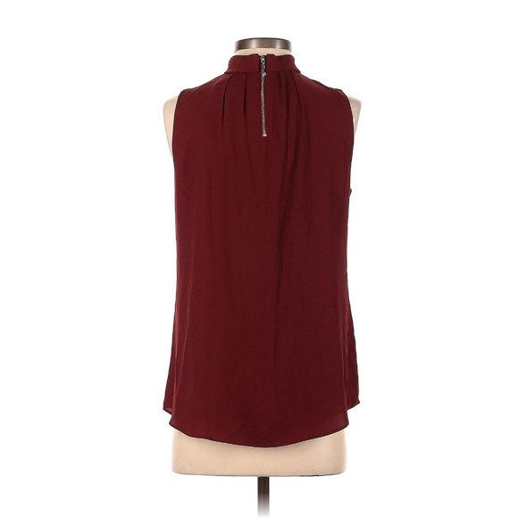 White House Black Market WHBM Maroon Keyhole Pleated Chiffon Blouse size 2 - Picture 2 of 7